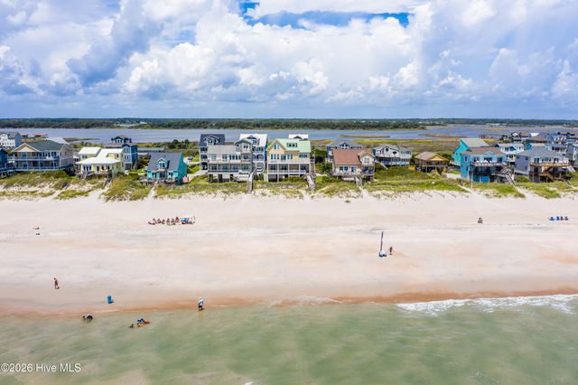 138 Topsail Road, N Topsail Beach, NC 28460