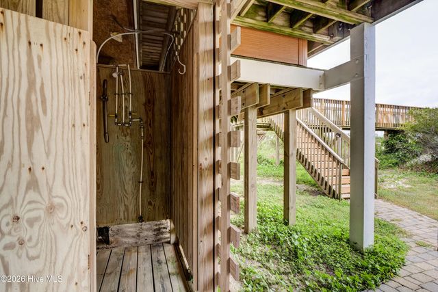 138 Topsail Road, N Topsail Beach, NC 28460