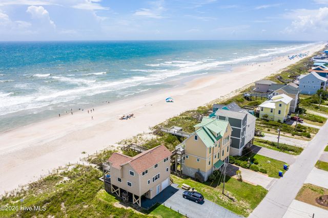 138 Topsail Road, N Topsail Beach, NC 28460