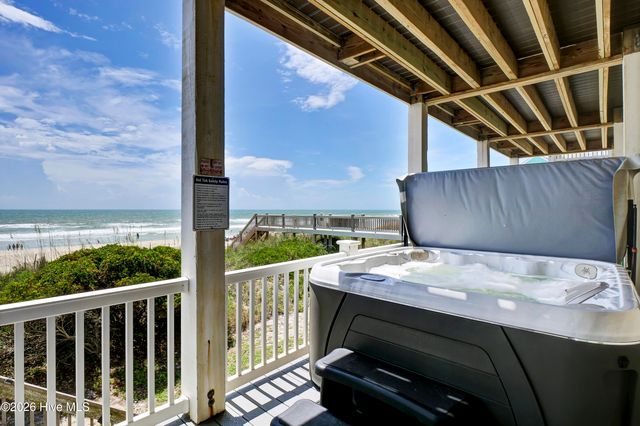 138 Topsail Road, N Topsail Beach, NC 28460
