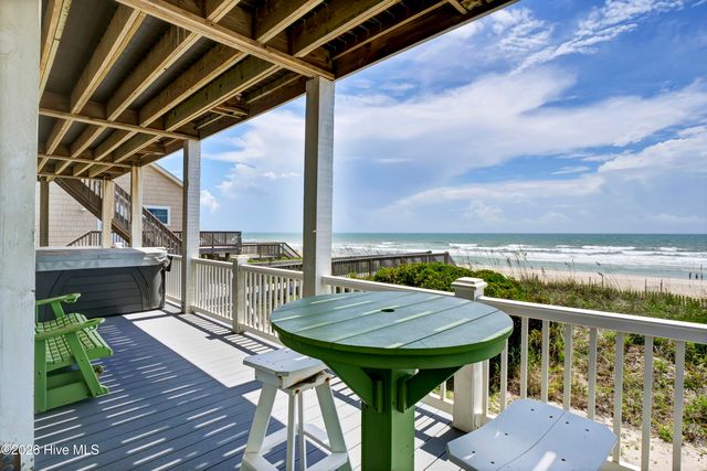 138 Topsail Road, N Topsail Beach, NC 28460