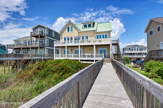 138 Topsail Road, N Topsail Beach, NC 28460