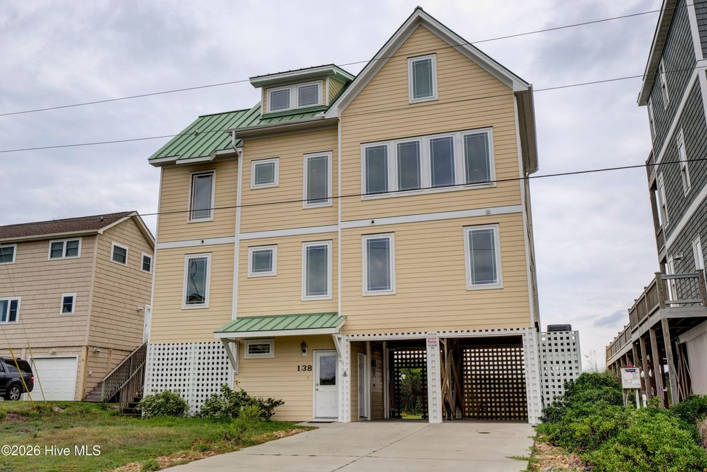 138 Topsail Road, N Topsail Beach, NC 28460