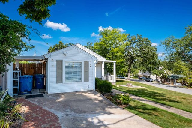 124 Englewood Road, Cammack Village, AR 72207