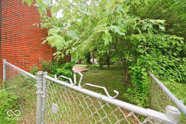 13165 Allisonville Road, Fishers, IN 46038