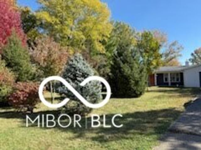 13165 Allisonville Road, Fishers, IN 46038