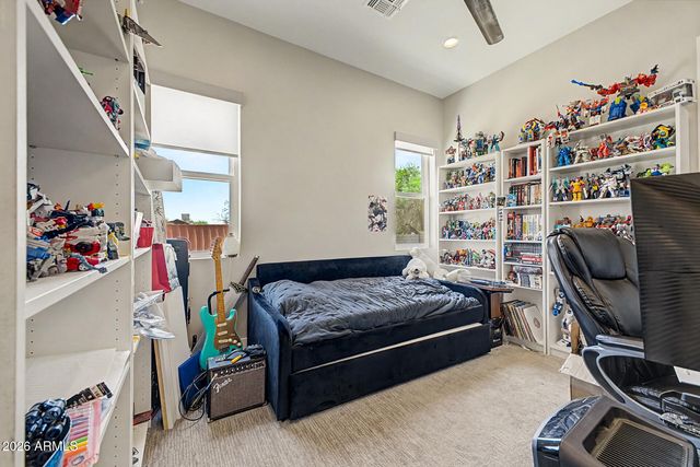 744 E DESERT Lane, Phoenix, AZ 85042