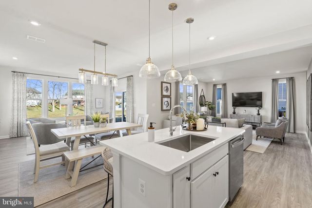 209 TAFT AVE, Ranson, WV 25438