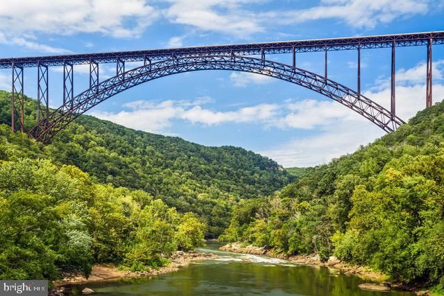 209 TAFT AVE, Ranson, WV 25438