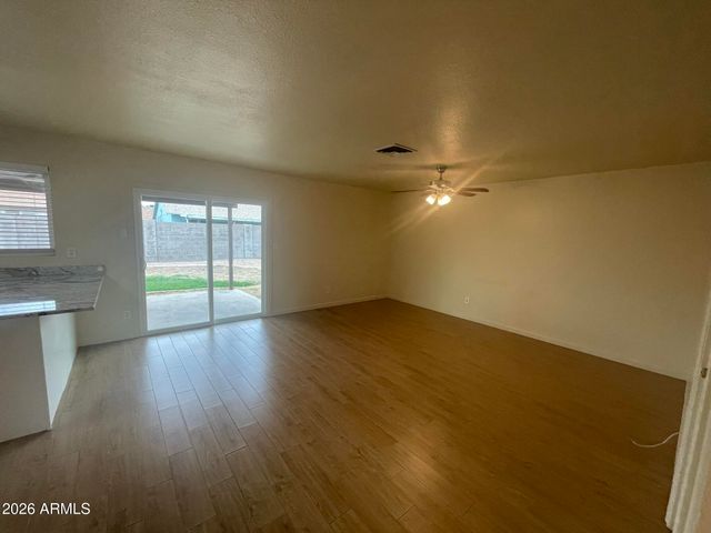2263 E GARNET Avenue, Mesa, AZ 85204