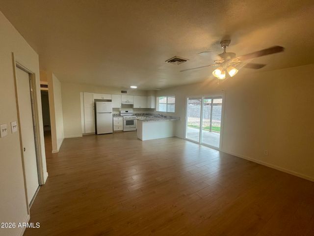 2263 E GARNET Avenue, Mesa, AZ 85204