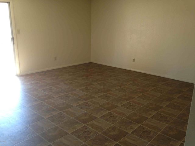 2263 E GARNET Avenue, Mesa, AZ 85204