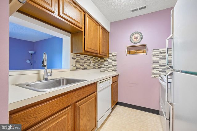 1308 RAVENS CREST DR, Plainsboro, NJ 08536