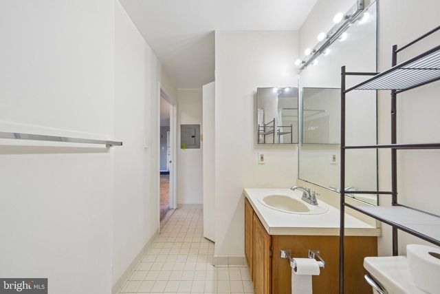 1308 RAVENS CREST DR, Plainsboro, NJ 08536