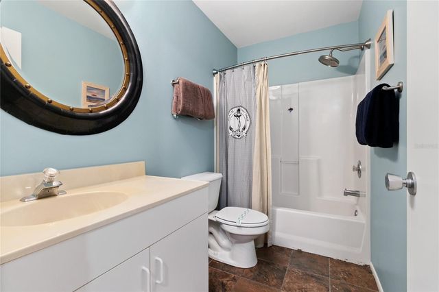 2511 AVENUE C West, Bradenton Beach, FL 34217