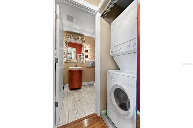 2511 AVENUE C West, Bradenton Beach, FL 34217