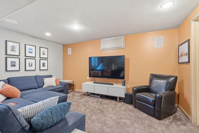 3330 Major Avenue N, Golden Valley, MN 55422