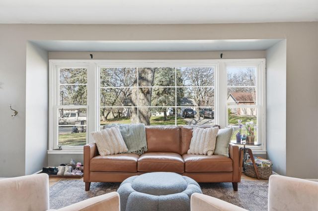 3330 Major Avenue N, Golden Valley, MN 55422