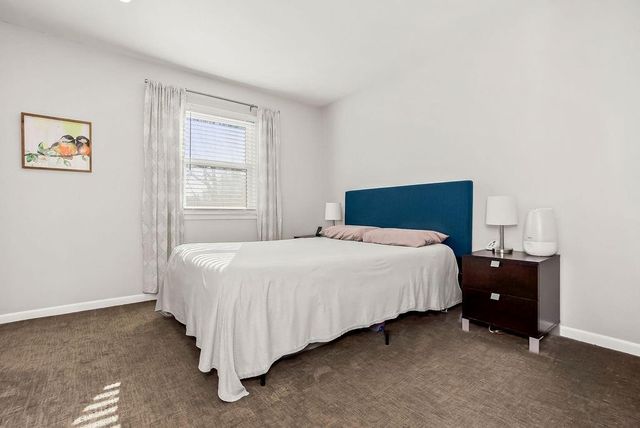 622 NW VILLAGE Drive, Lee's Summit, MO 64063