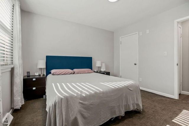 622 NW VILLAGE Drive, Lee's Summit, MO 64063