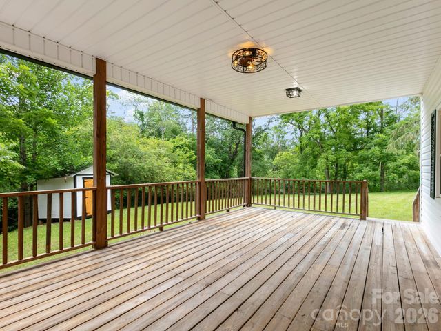 47 Carolina Mountain Drive, Candler, NC 28715