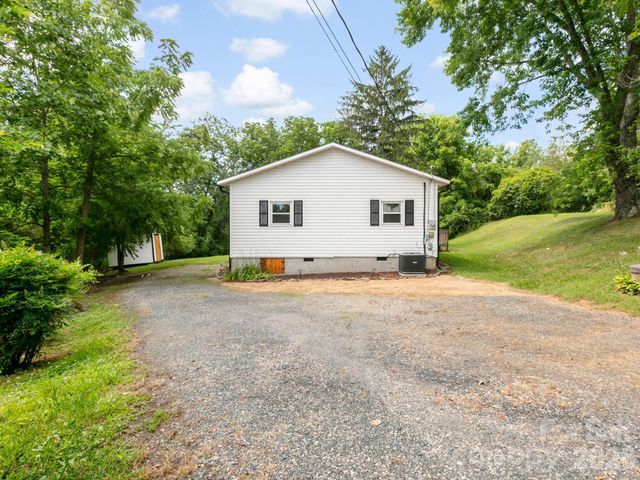 47 Carolina Mountain Drive, Candler, NC 28715