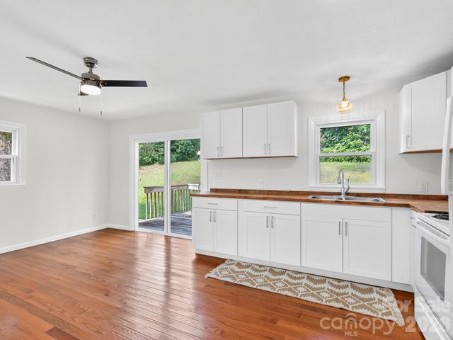 47 Carolina Mountain Drive, Candler, NC 28715
