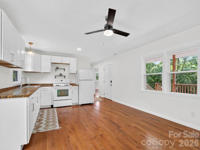 47 Carolina Mountain Drive, Candler, NC 28715