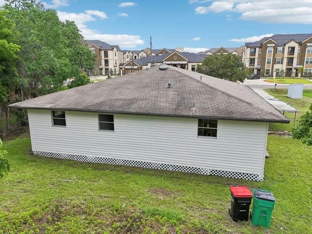 906 South Road, Baytown, TX 77521