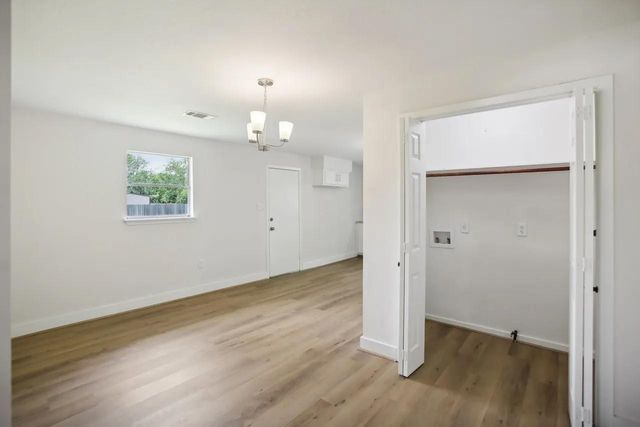 906 South Road, Baytown, TX 77521