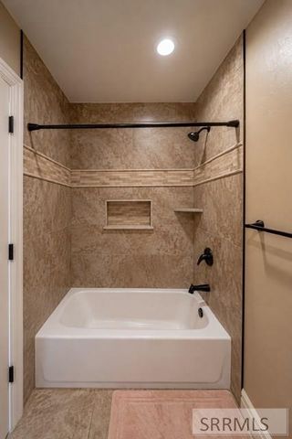 326 Fire Thorn, Idaho Falls, ID 83404