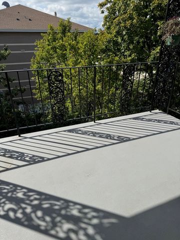 467 HIAWATHA Trail 411, Wood Dale, IL 60191