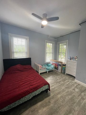 6 Windsor St 1, Worcester, MA 01605