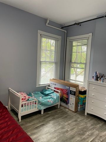 6 Windsor St 1, Worcester, MA 01605