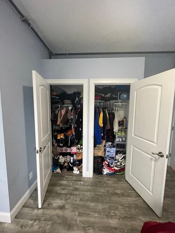 6 Windsor St 1, Worcester, MA 01605