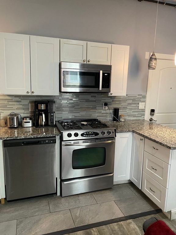 6 Windsor St 1, Worcester, MA 01605