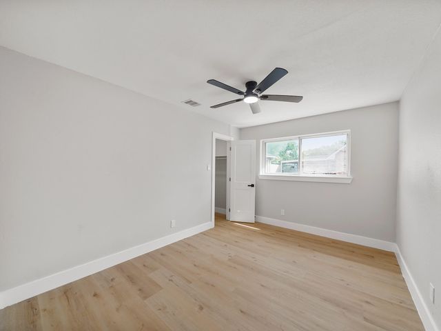 13906 Vinehill Drive, Sugar Land, TX 77498