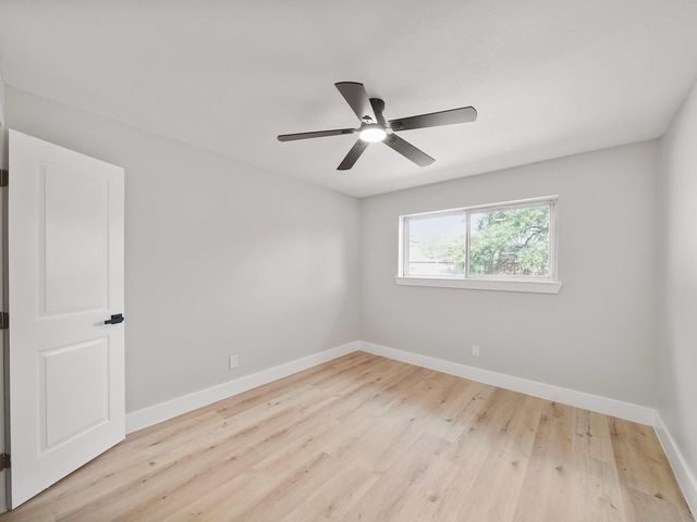 13906 Vinehill Drive, Sugar Land, TX 77498