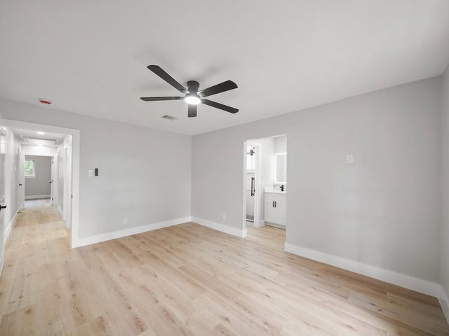 13906 Vinehill Drive, Sugar Land, TX 77498