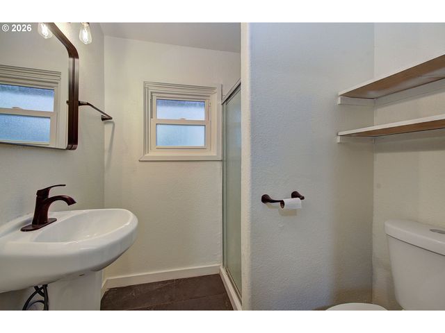 4002 Ne 64TH Ave, Vancouver, WA 98661