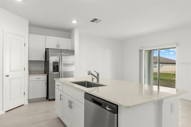 11756 RADIANT SHORE LOOP, San Antonio, FL 33576