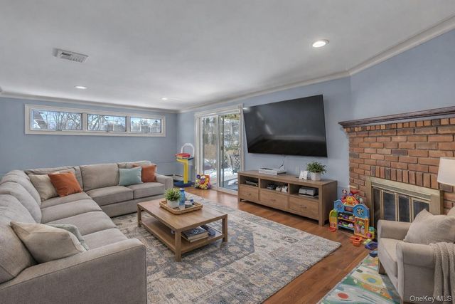 55 Hillside Avenue, Huntington, NY 11743