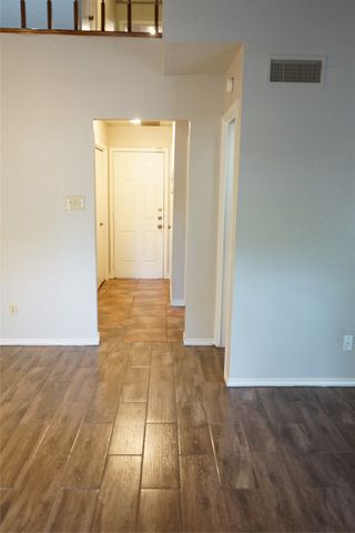 1902 Turf Club Drive B, Arlington, TX 76017