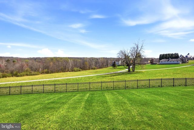 30 NEW WHITEHORSE WAY, Malvern, PA 19355
