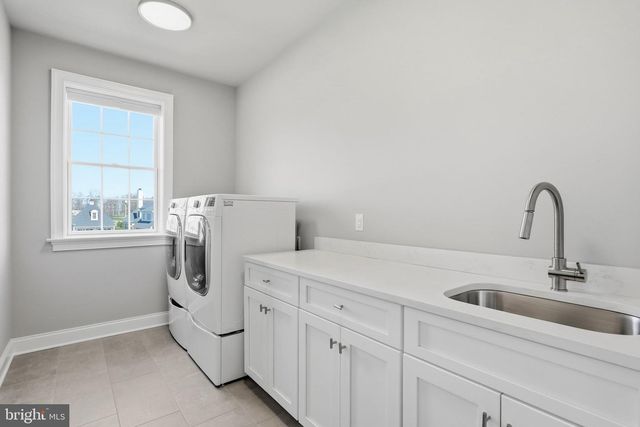 30 NEW WHITEHORSE WAY, Malvern, PA 19355