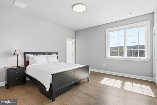 30 NEW WHITEHORSE WAY, Malvern, PA 19355