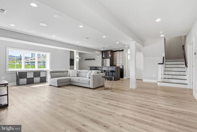 30 NEW WHITEHORSE WAY, Malvern, PA 19355