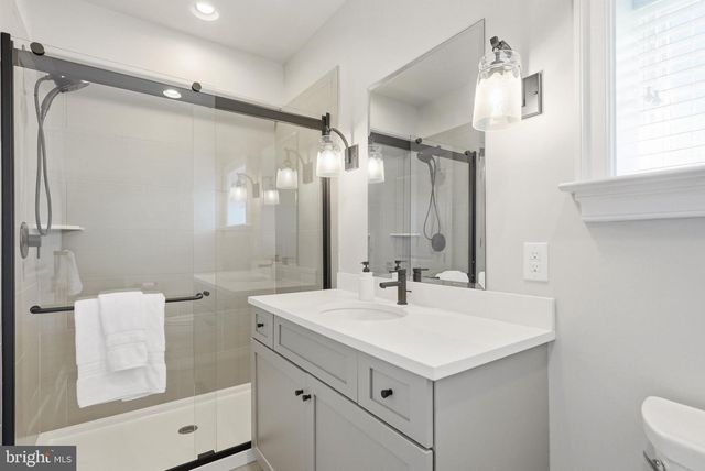 30 NEW WHITEHORSE WAY, Malvern, PA 19355