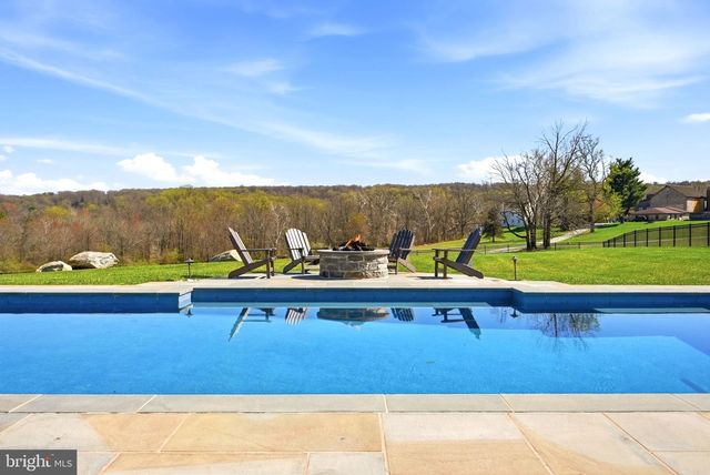 30 NEW WHITEHORSE WAY, Malvern, PA 19355