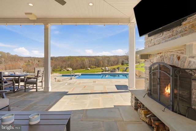 30 NEW WHITEHORSE WAY, Malvern, PA 19355